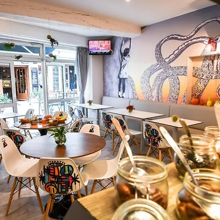 Le Bord'o Vieux Port Hotel