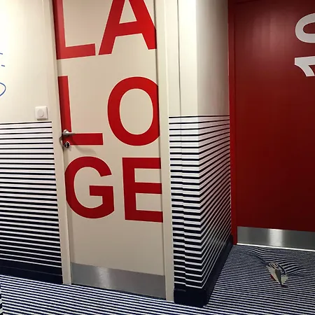 호텔 Le Bord'o Vieux Port 2*