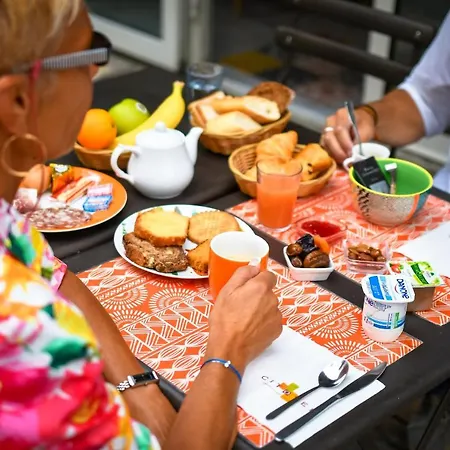 Le Bord'o Vieux Port 호텔 2*