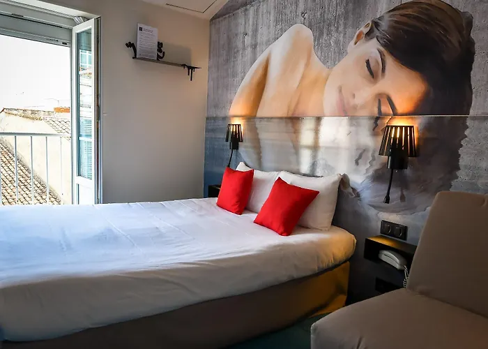 Hotel Le Bord'o Vieux Port 2*